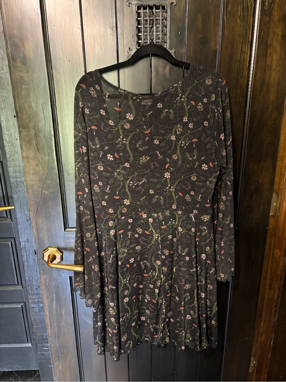 Mushroom flower dress sheer w long bell sleeves hot topic plus size 2 - Picture 6 of 6